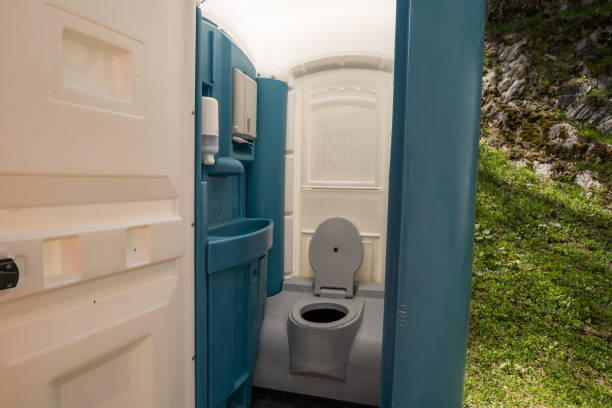Best High-end porta potty rental  in Cherryvale, KS